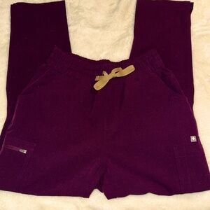 Figs scrub bottoms Yola skinny SP deep purple -NWOT